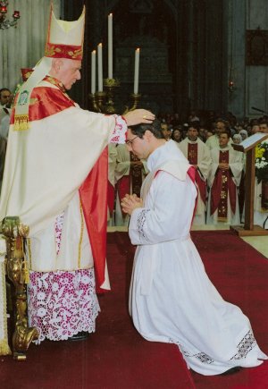 Un abbraccio di paternità