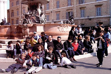Tra spazi di fede, di mare e di gioco