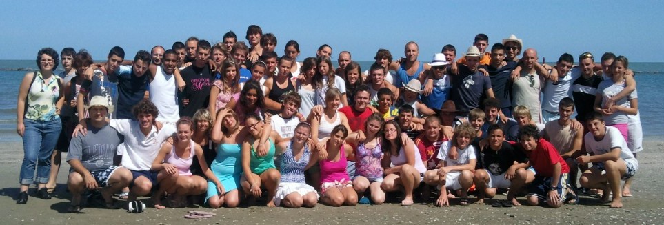 adolescenti al mare