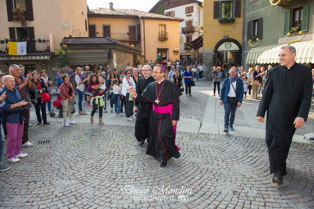 Domenica 25 settembre 2016 mons Marco Busca, nuovo vescovo di Mantova, ha celebrato la S. Messa alle ore 17,00 in quella che è stata la sua prima parrocchia da curato dal 1991 al 1994.
