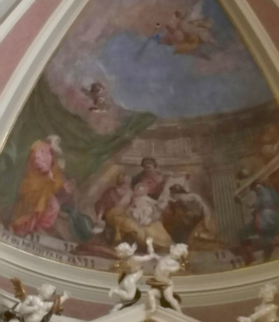 interno chiesa borno