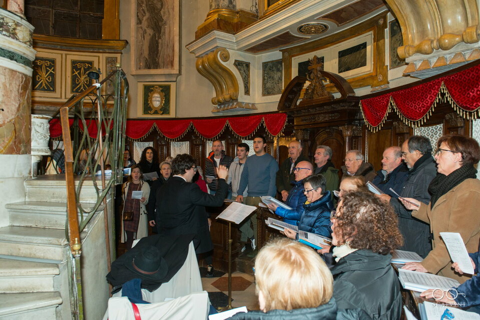 LODARE DIO CON LA MUSICA