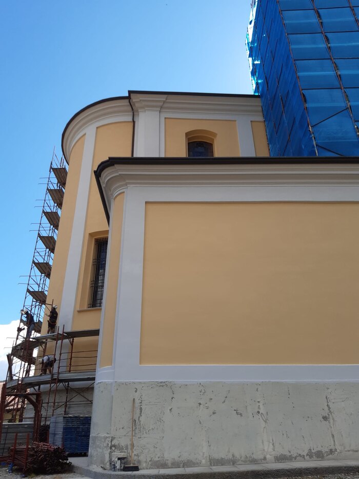 3 settembre 2020: si iniziano a rivedere le facciate rinnovate