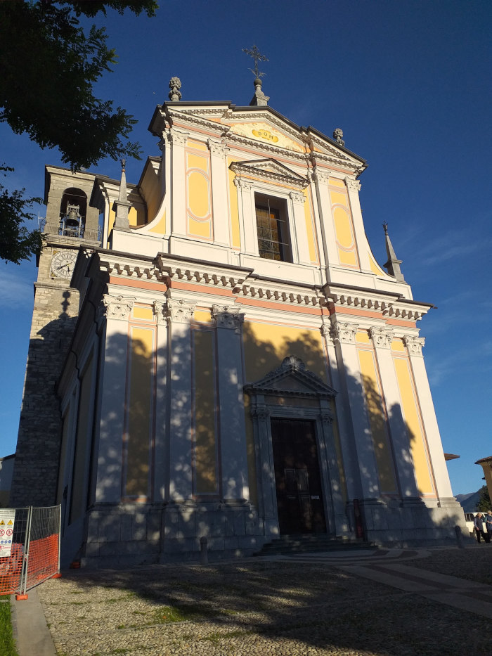 ... sempre all'ombra dell'ippocastano